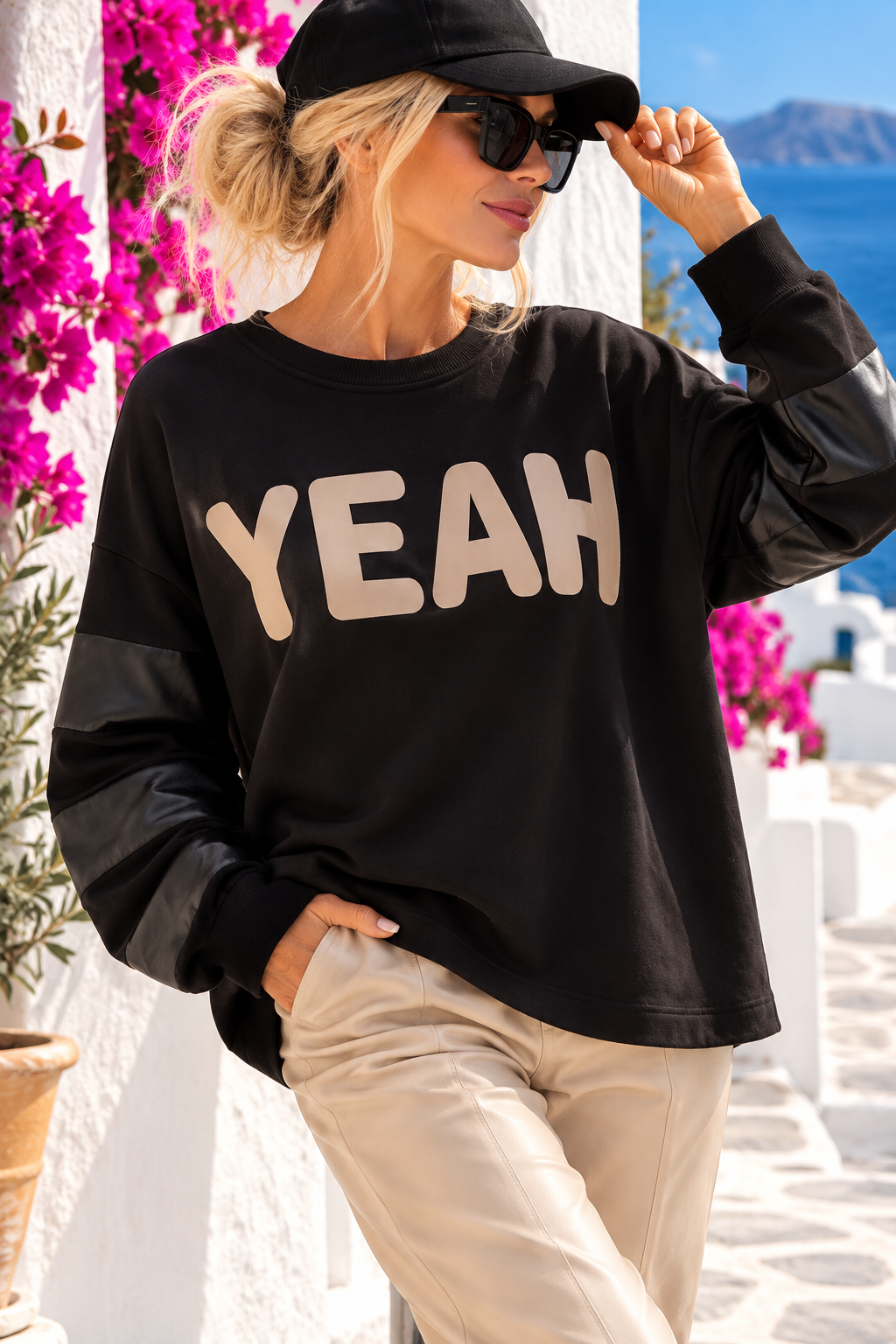 Damen Oversize Sweatshirt YEAH aus Baumwolle mit Lederoptik-Details Gr. 40-42+
