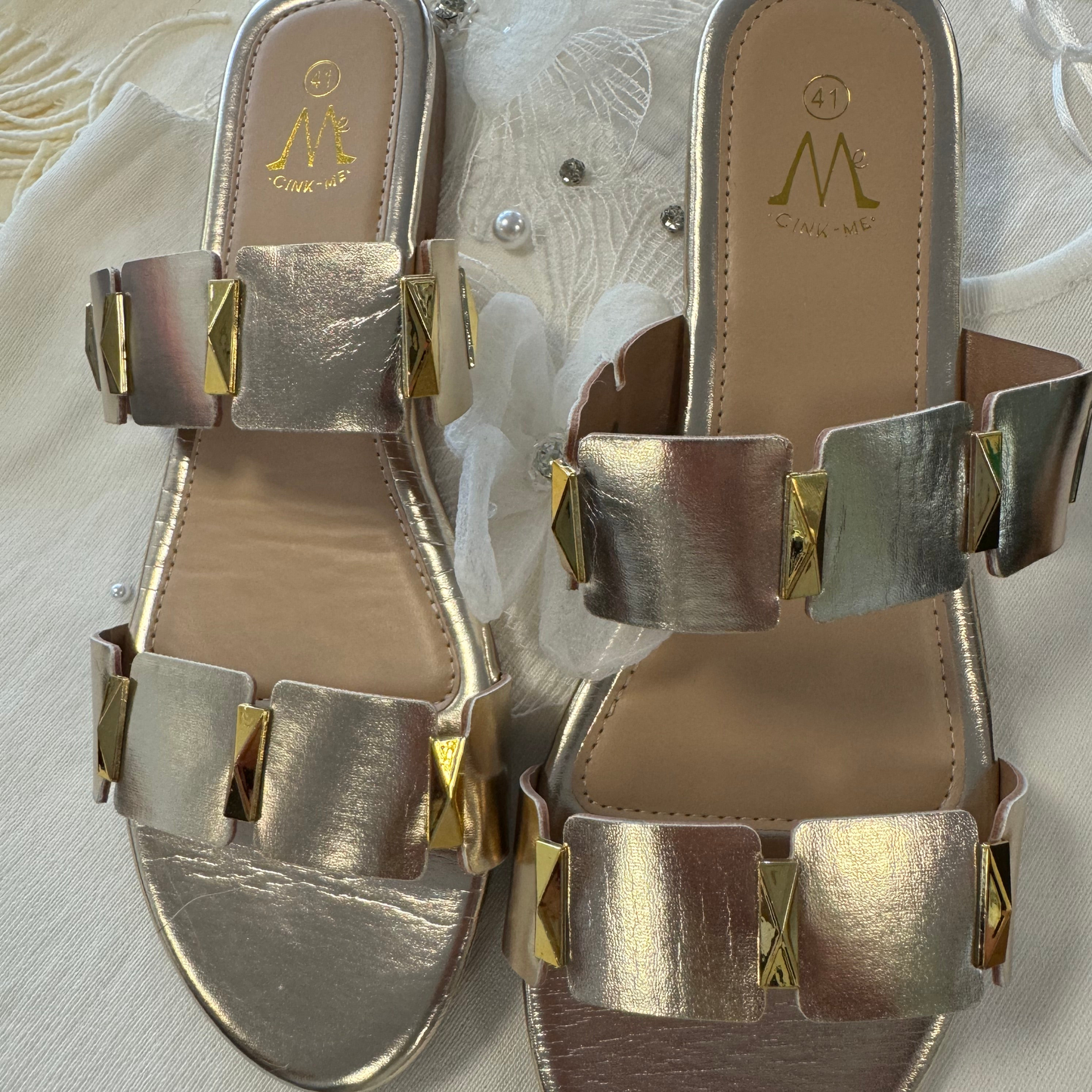 Gold Sandalen