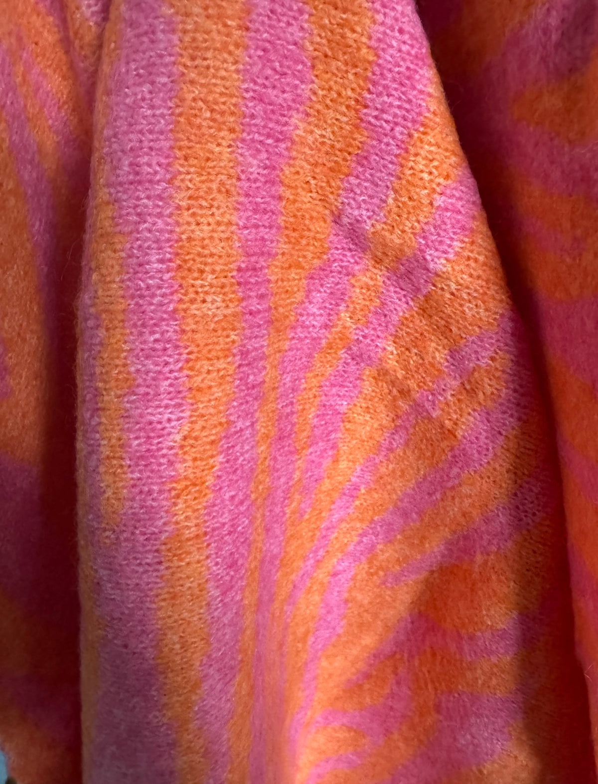 Damen Dreiecksschal Pink-Orange aus 90 % Viskose