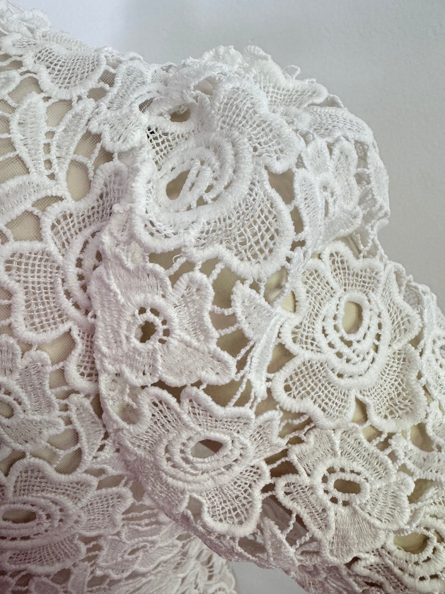 Kanten blouse met opstaande kraag