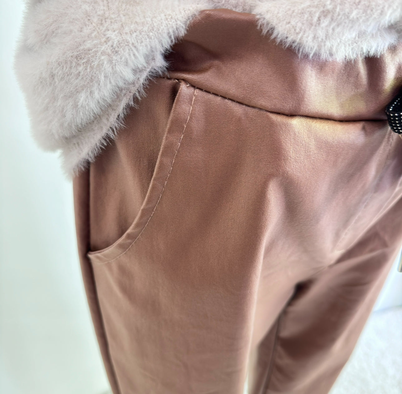 Sleek-Look Lederimitathose Valentina