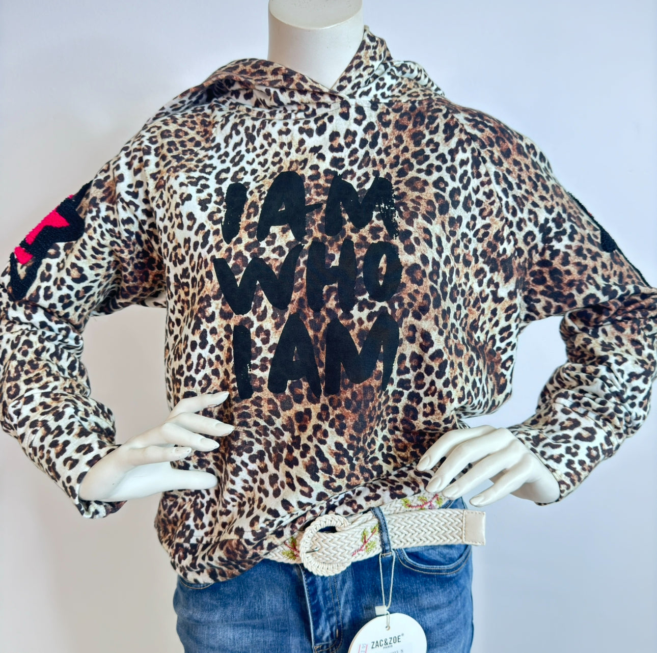 Yippie Hippie "I Am Who I Am" Leoparddruck-Sweatshirt