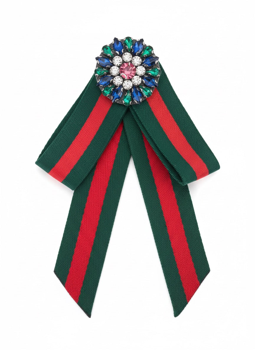 Brosche als Schleife