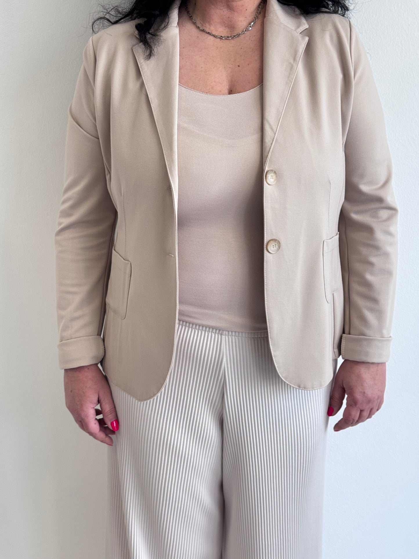 Esvivid - Eleganter Damenblazer in Beige