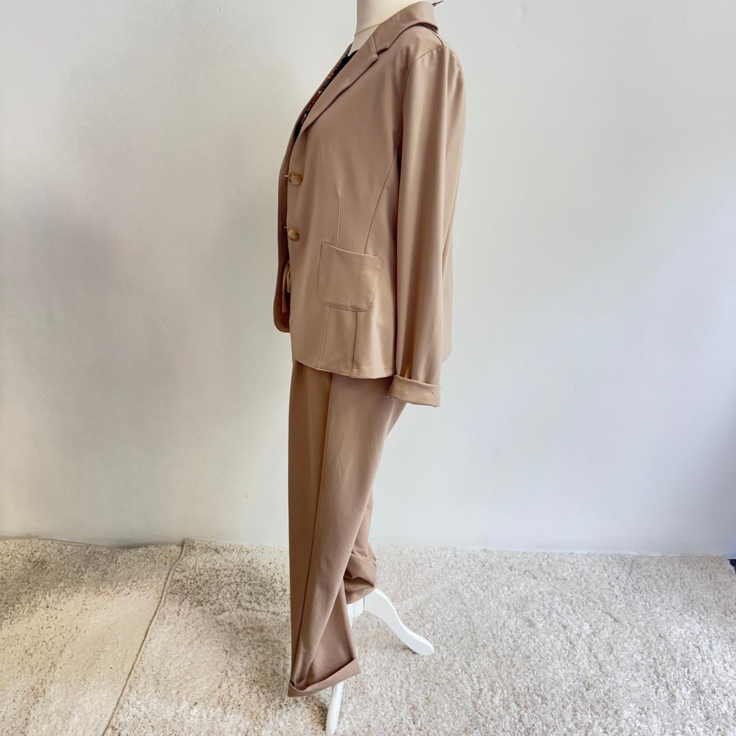 Esvivid - Eleganter Damenblazer in Beige