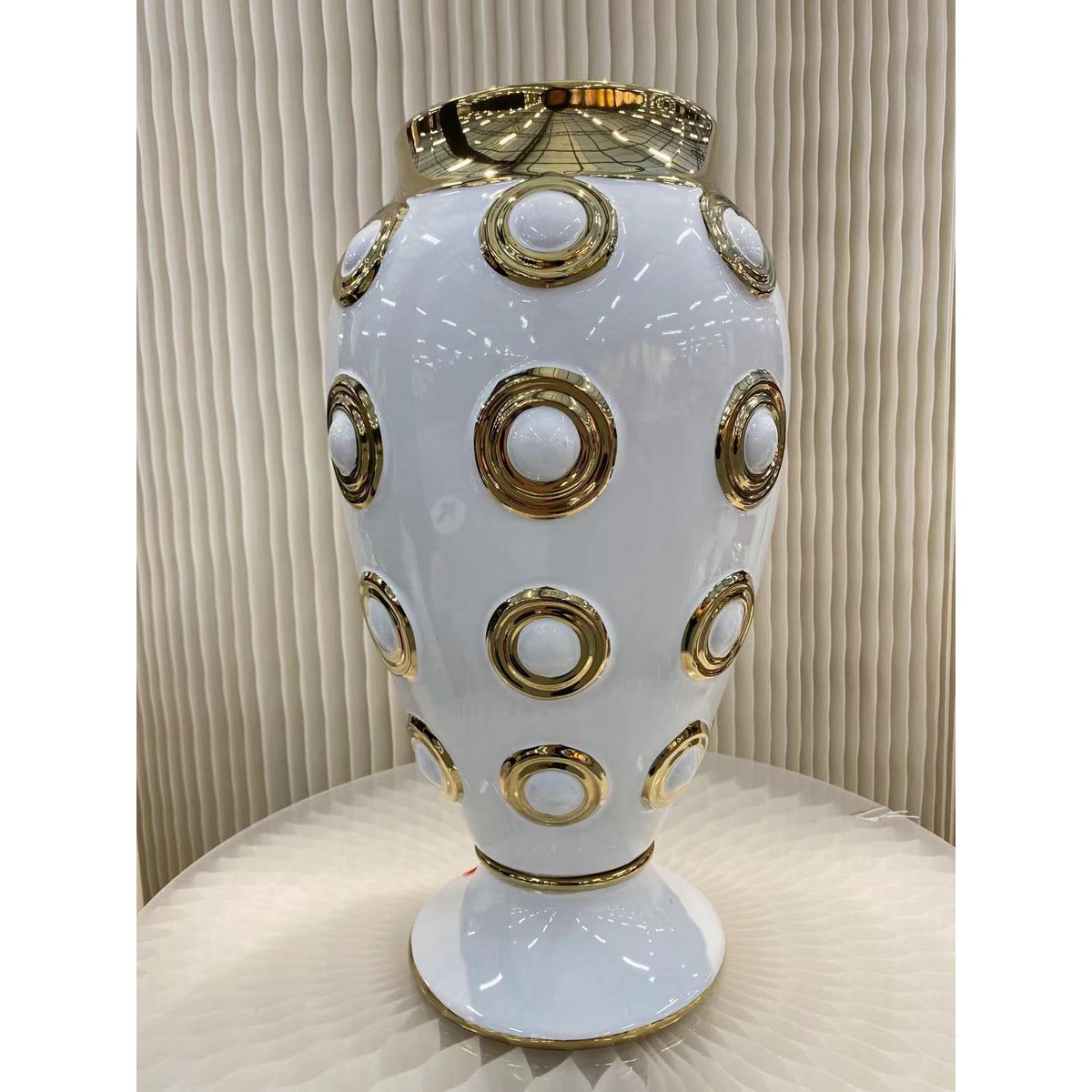 Goldene große Vase mit 4 Kreisen, H46 cm (CV11617-17WIT)