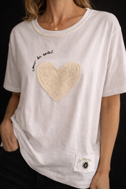 Yippie Hippie T-Shirt Damen – weißes Damen-T-Shirt mit Herz & Frottier-Optik