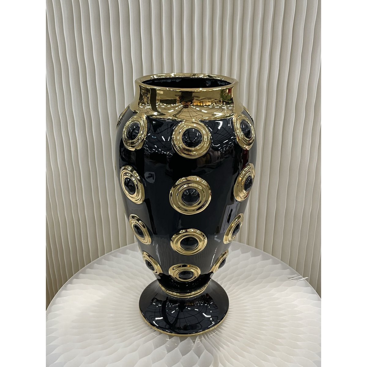 Goldene große Vase mit 4 Kreisen, H46 cm (CV11619-17zwart schwarz)