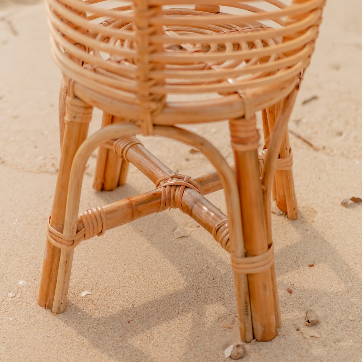 Pflanzenständer | Blumenständer | Blumentopfhalter AKARA aus Rattan