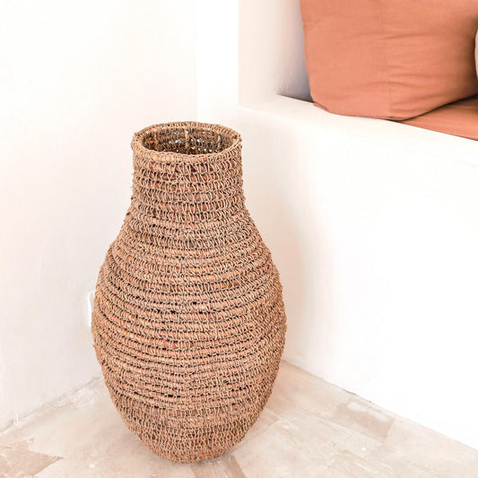 Gewebte Boho-Vase SAKRA aus Bananenfaser und Bast