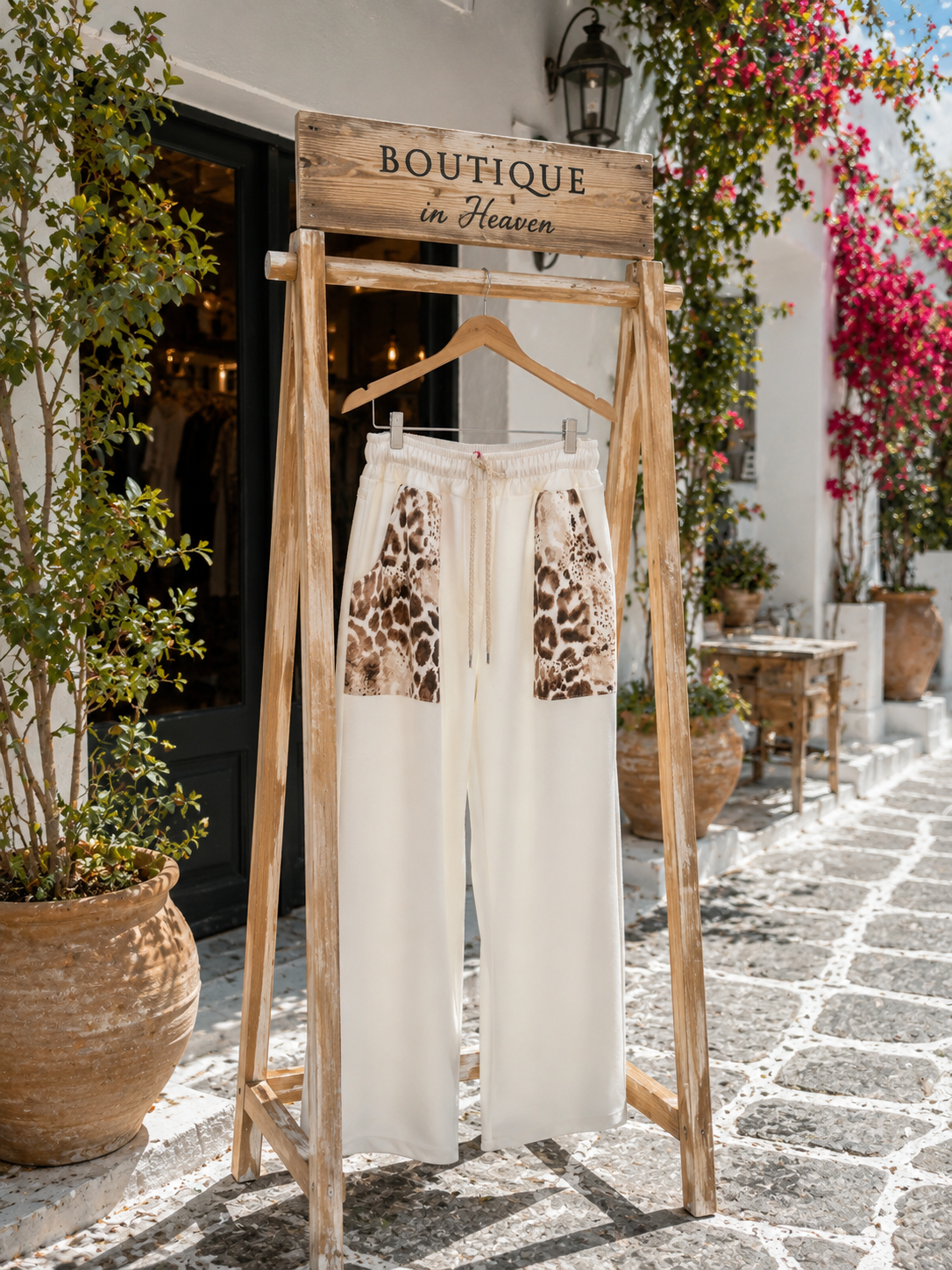 Leo Jogger Damenhose Weiß – Stretch Hose mit Leo-Taschen | Bequeme Freizeithose 38–42