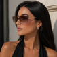 Luxury Sonnenbrille Damen Braun – Oversize Shield mit Gold V-Detail | Elegante Designer Statement Shades