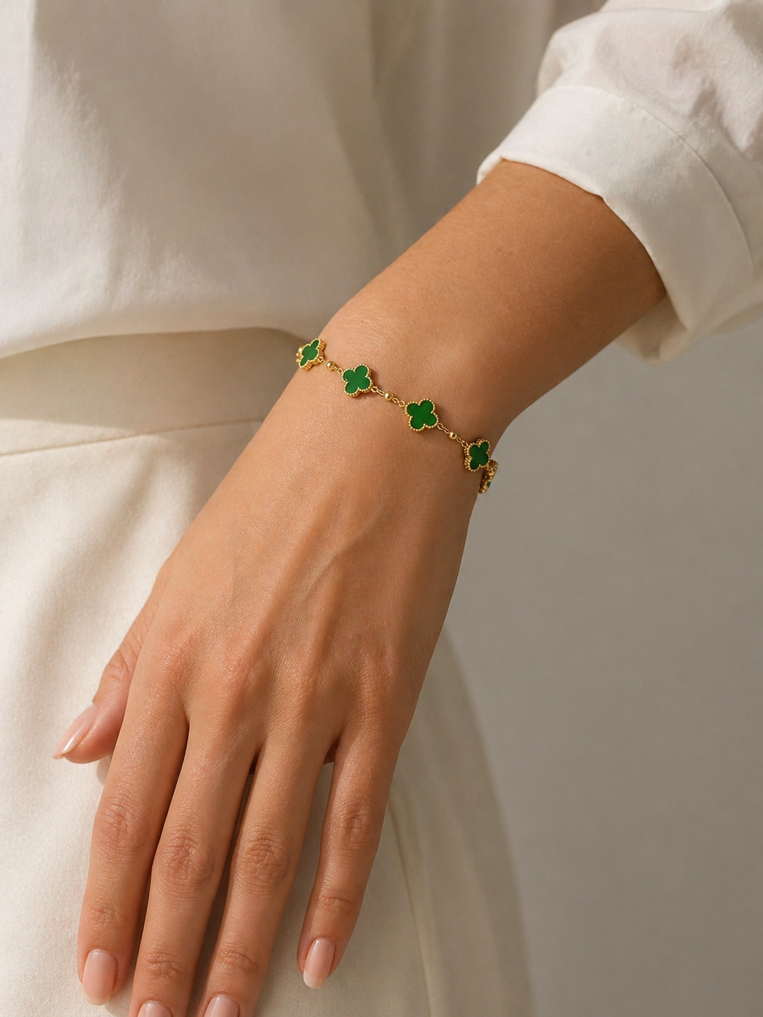 Designer Kleeblatt Armband Gold Grün – Luxus Wickelarmband Damen | Statement Schmuck
