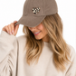 Beige Cap mit Leo-Herz – stylische Damen Basecap mit Klettverschluss | Boutique in Heaven