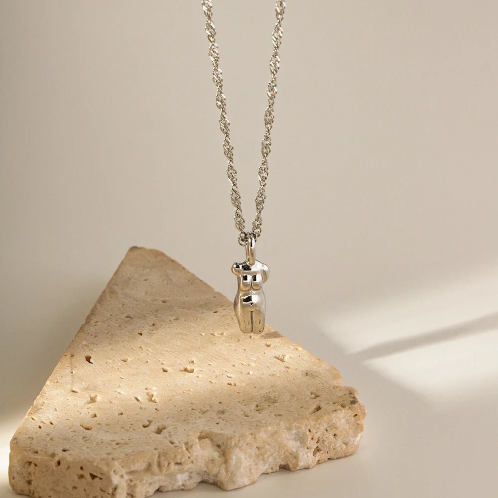 POWERGIRL NECKLACE