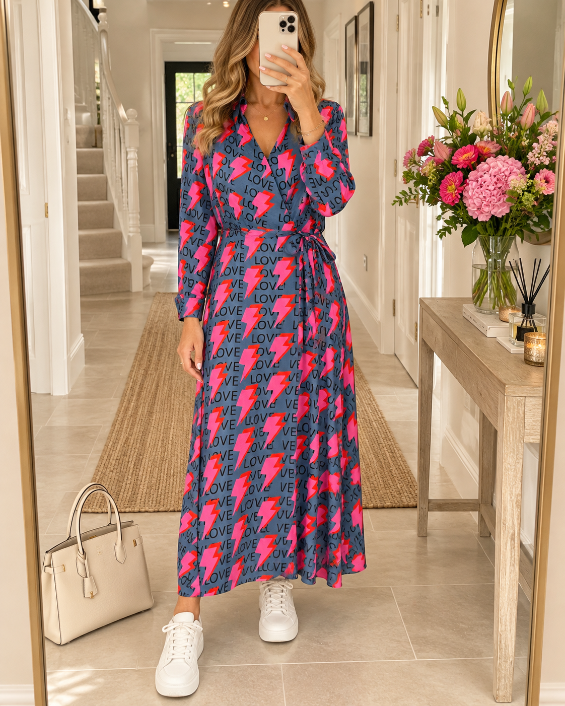 Les Blondinettes Wickelkleid Damen – Elegantes Midikleid mit LOVE Print & Blitzen | Designer Kleid
