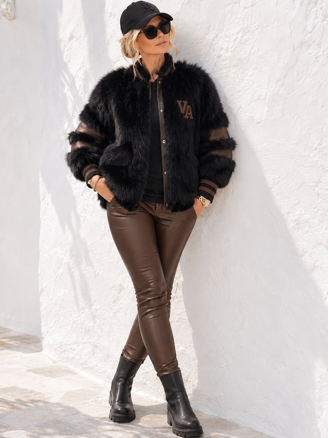 Damen Collegejacke Schwarz Braun aus Kunstfell mit Lederimitat –  Bomberjacke, Größe 36–40