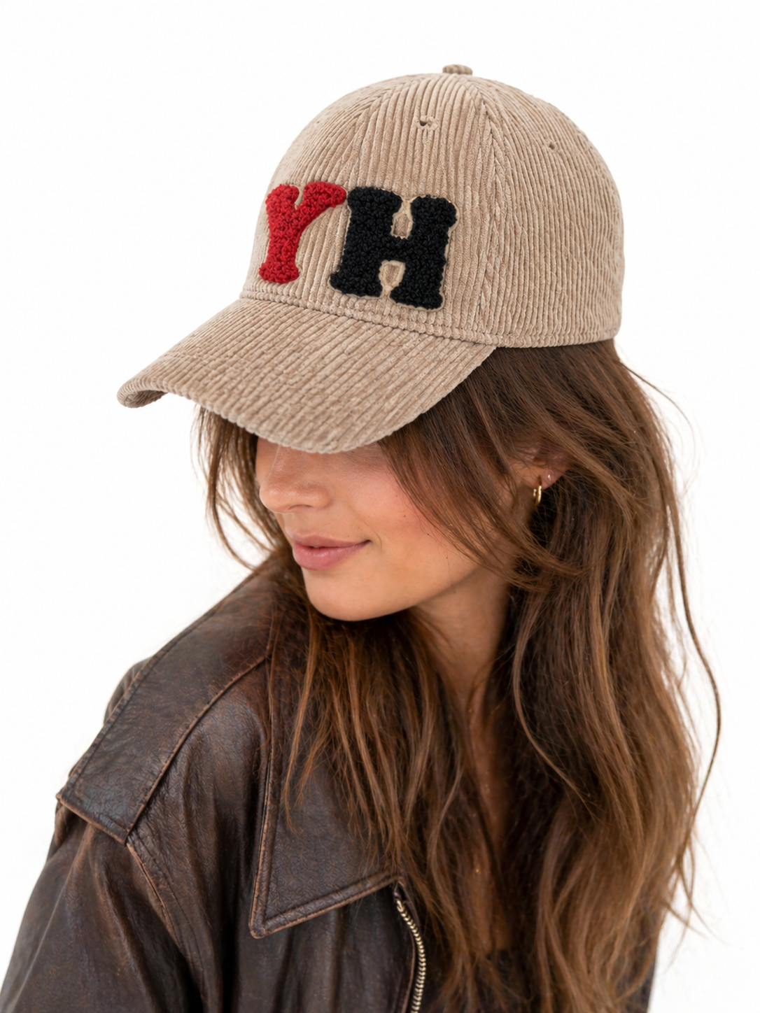 Yippie Hippie Damen Cord Cap „YH“ – Premium Baseballcap in Beige mit Teddy-Logo & Klettverschluss