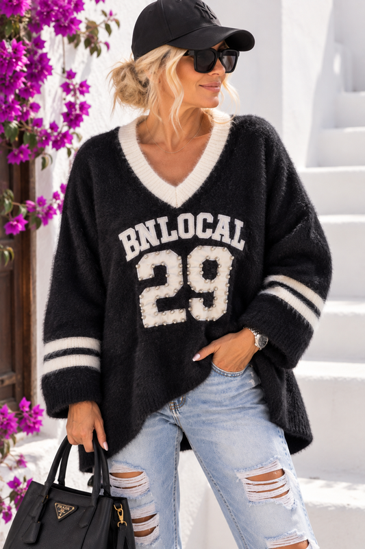 🤍 Varsity Glam 29 – Flauschiger Statement-Pullover 38-42+
