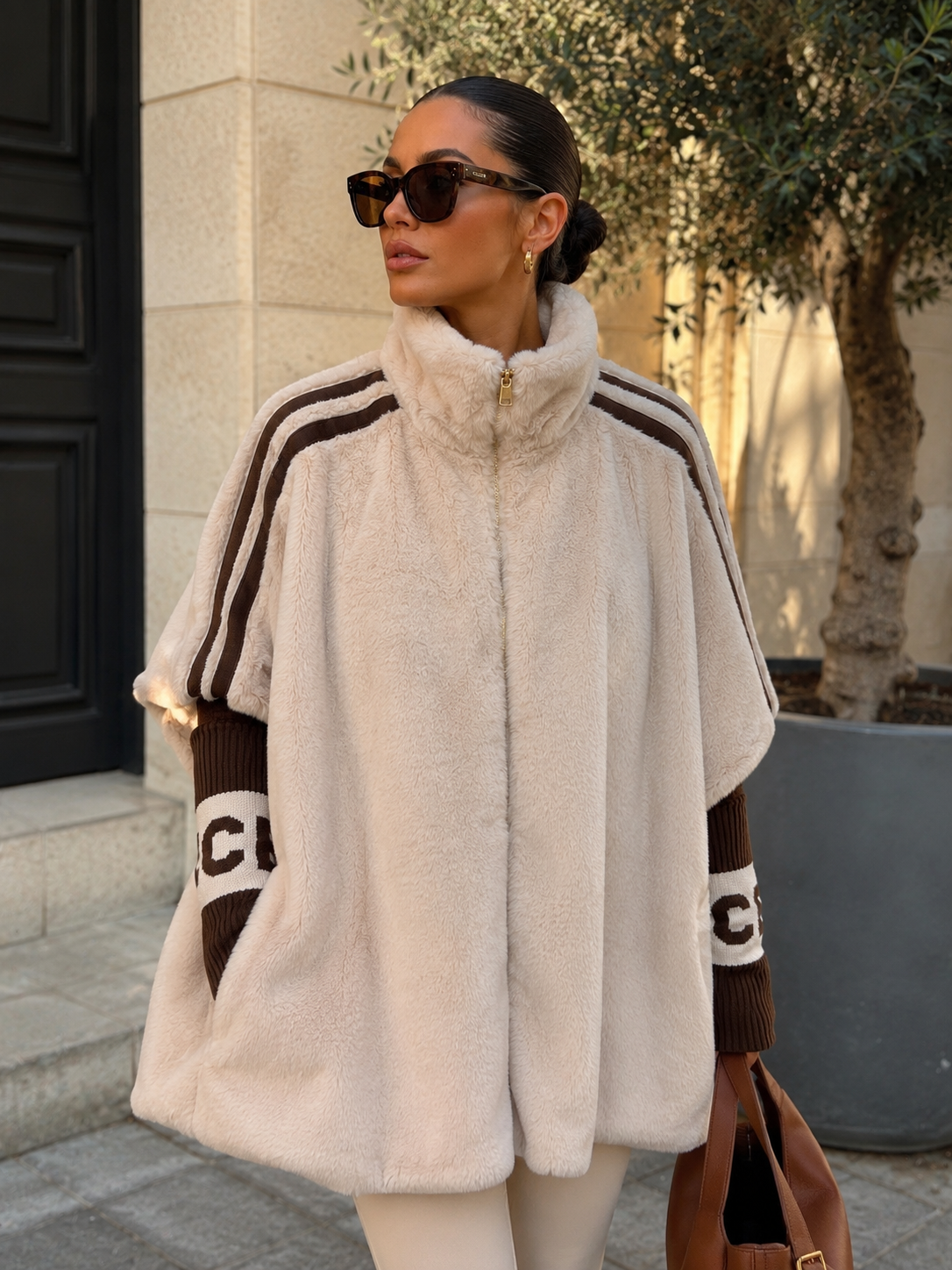 Kuschelige Teddyjacke Damen Beige – Oversize Jacke mit Reißverschluss & Strickärmeln 38–44