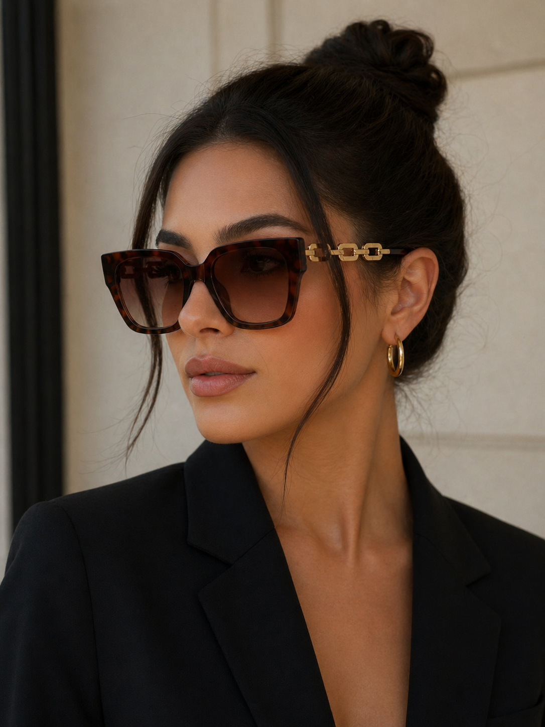Luxury Statement Sonnenbrille Damen – Cat Eye Designer Style mit Gold-Kettendetail | Exklusive Fashion Shades