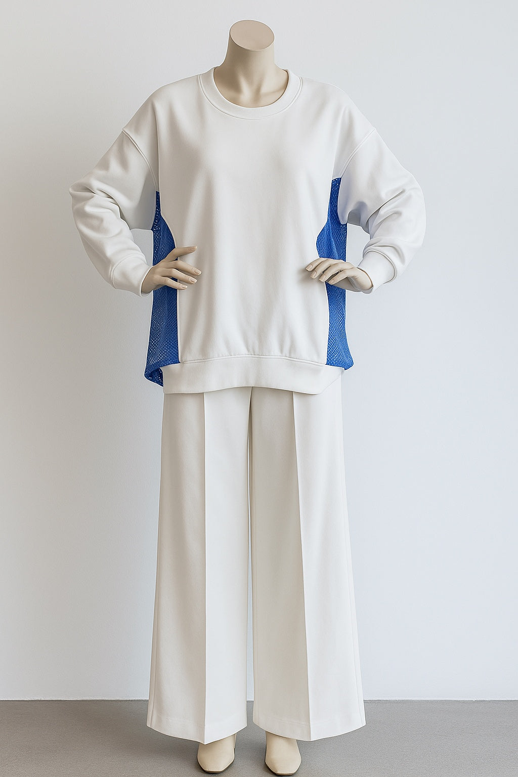 Zweiteiler Hose und Pullover/Bluse Weiss-Blau