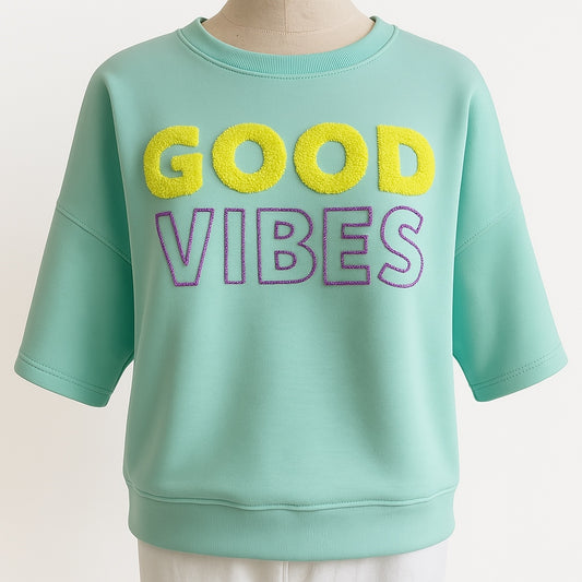 "Good Vibes" Sweatshirt in Mint