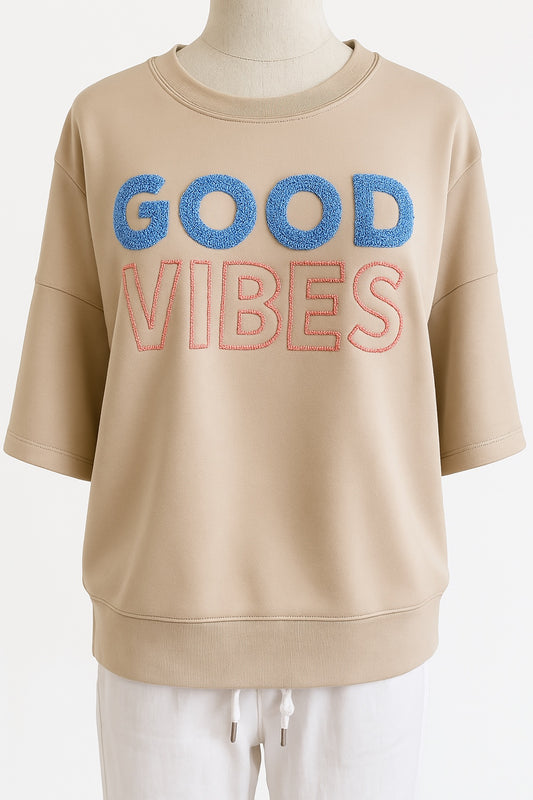 "Good Vibes" Sweatshirt in Pastellhellbraun