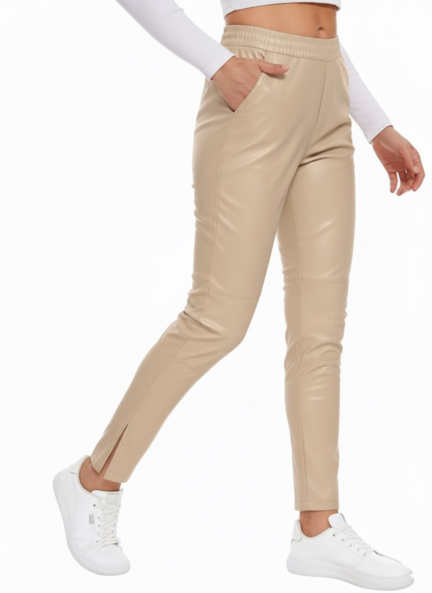 Legging mit seitlichem Schlitz am Knöchel