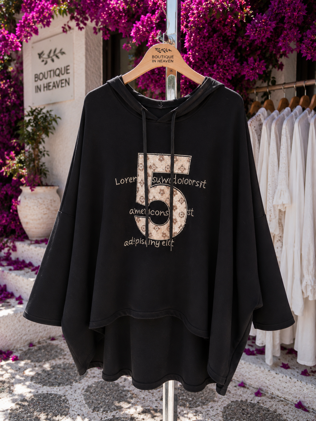 Oversize Hoodie „No. 5“ Schwarz – leichter Viskose-Sweater mit Glitzersteinen | 40–46 | Boutique in Heaven