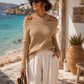 Schulterfreier Strickpullover Camel – Off-Shoulder mit X-Ausschnitt | Ibiza Style