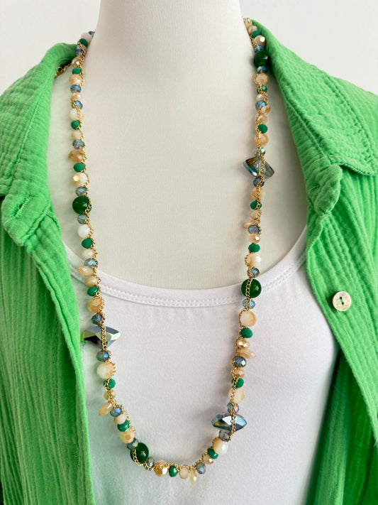 Elegante Perlenkette "Grüne Oase"