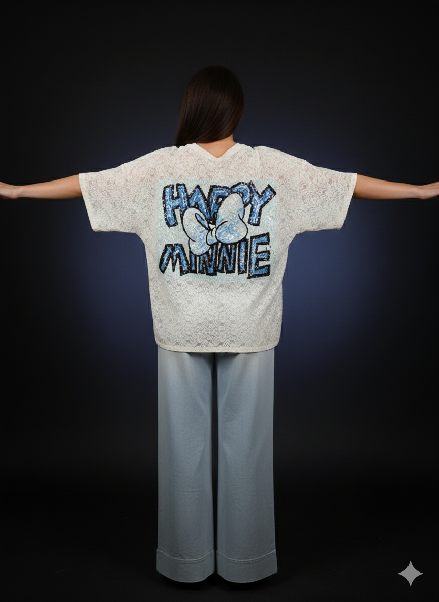 Oversized T-shirt voor dames met Mickey & Minnie Mouse, verkrijgbaar in maat 38-44.