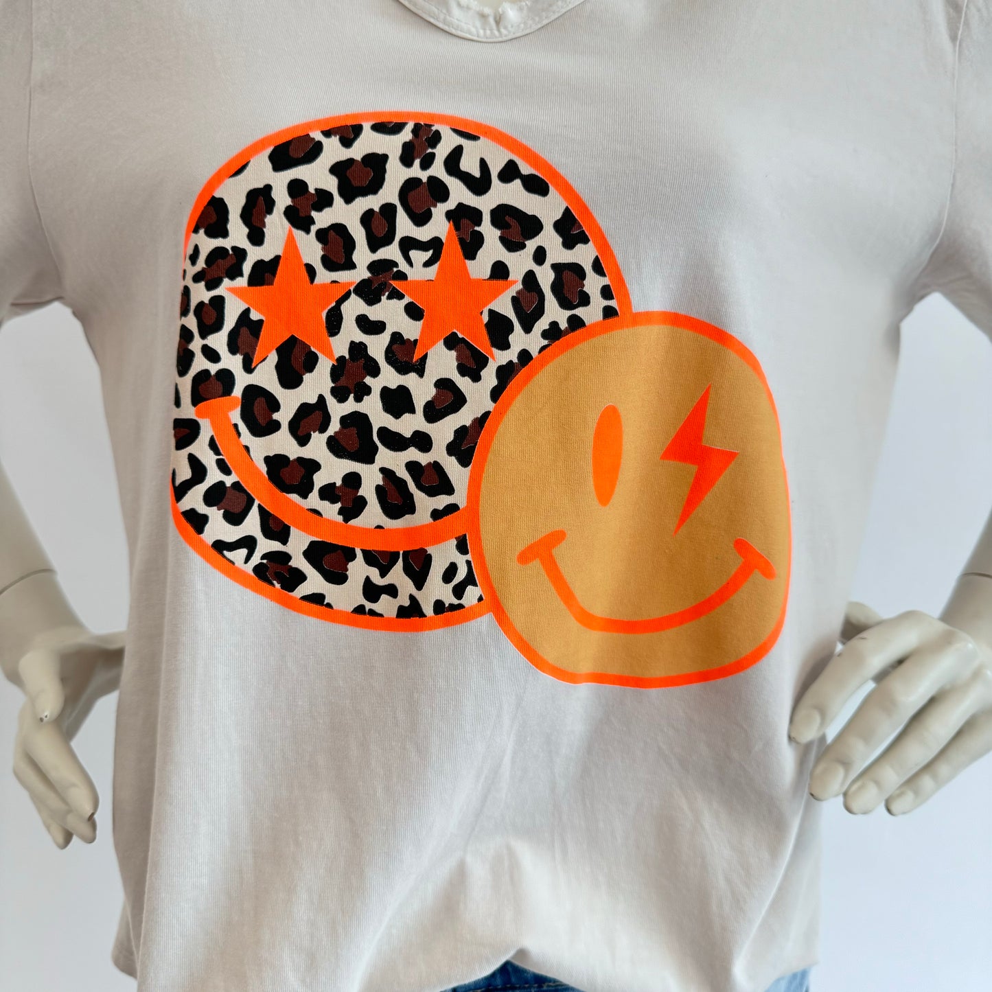 T-Shirt mit Smiley-Print in verschiedenen Farben – Onesize 38-42 für ein fröhliches Sommershirt