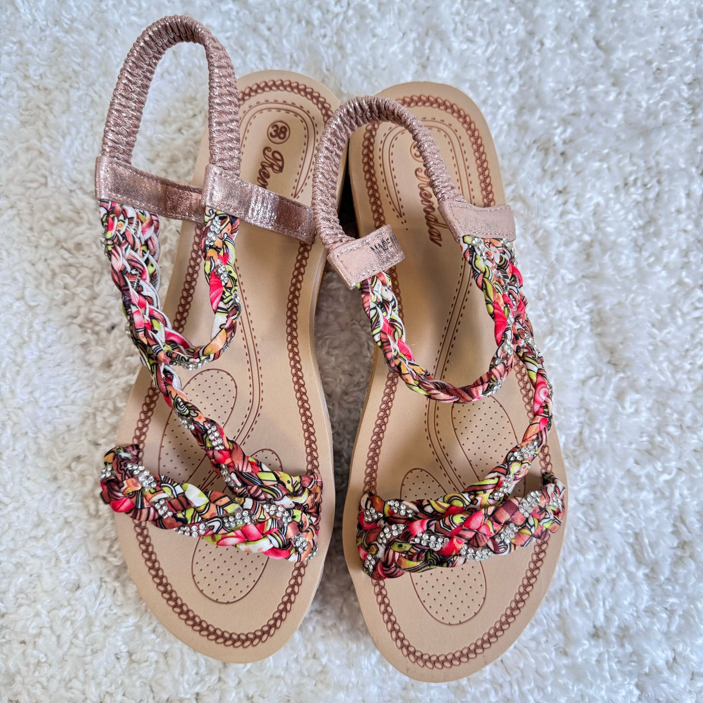 "Summer Breeze" – Bunte Flechtsandalen