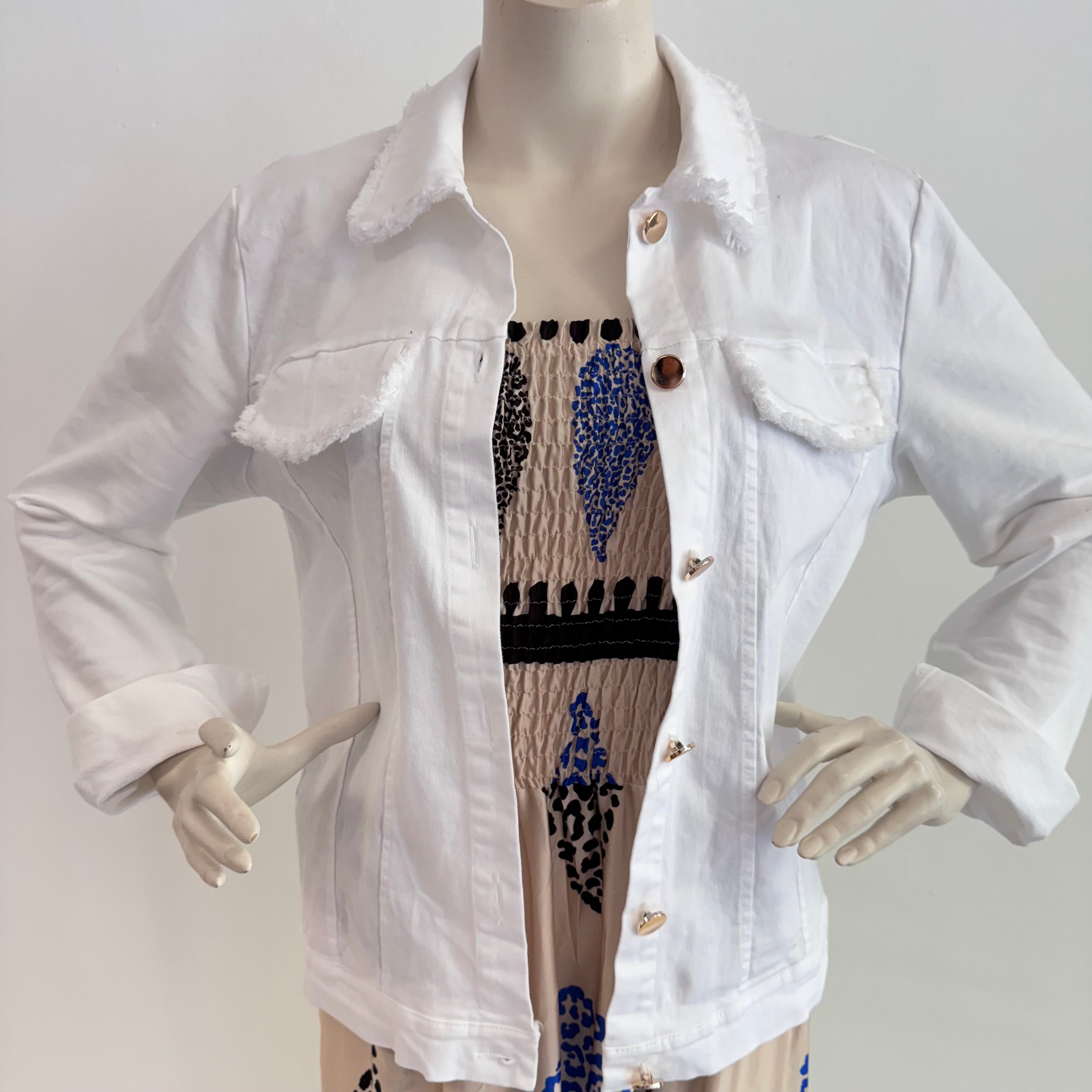 Weiße Denimjacke mit Fransen-Details