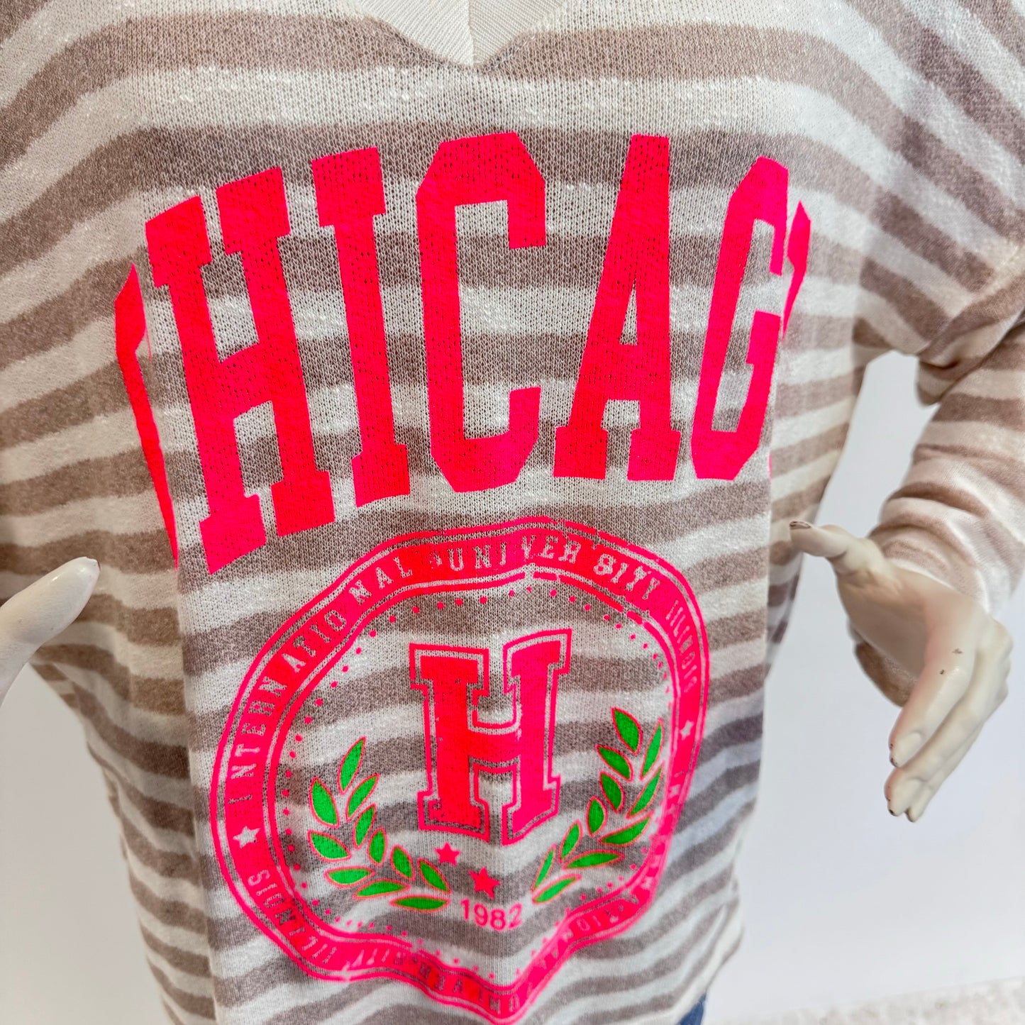 Gestreifter Pullover "Chicago" in Beige und Blau Oversize