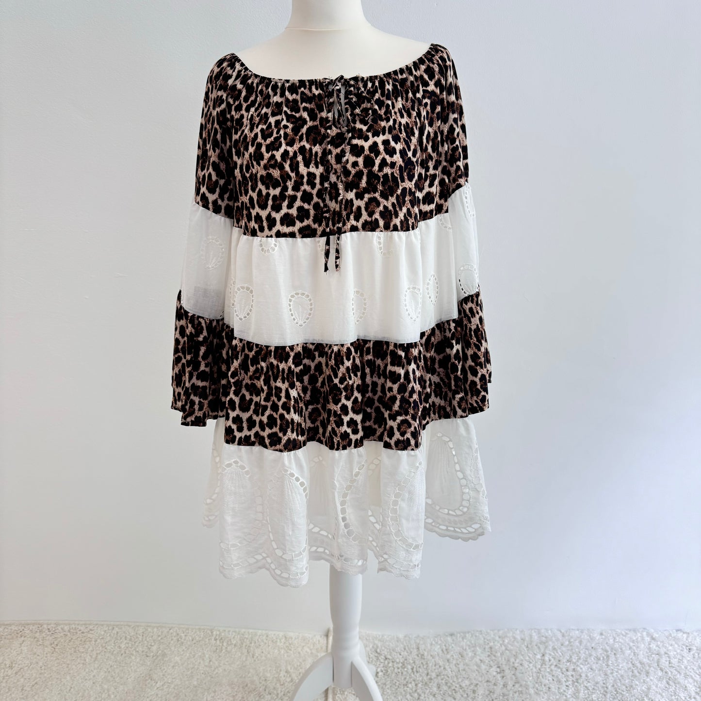 Boho-Chic Off-Shoulder Bluse mit Leopardenmuster