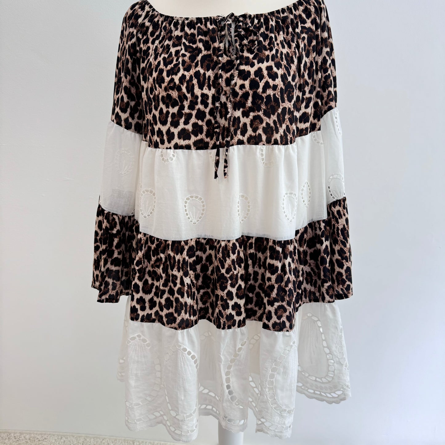 Boho-Chic Off-Shoulder Bluse mit Leopardenmuster