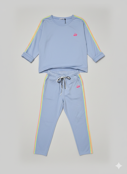 Dames tweedelige set/combinatie bestaande uit een broek en een lange blouse, verkrijgbaar in vele kleuren en maten 38-42+.