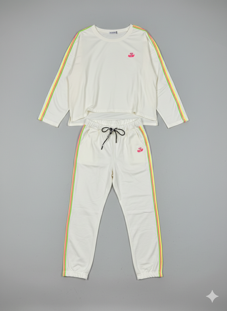 Dames tweedelige set/combinatie bestaande uit een broek en een lange blouse, verkrijgbaar in vele kleuren en maten 38-42+.