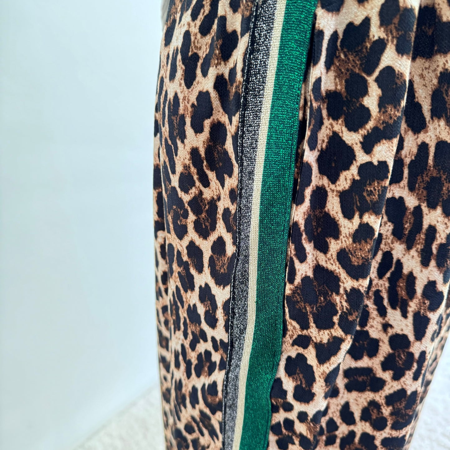 Leoparden-Print Weite Hose mit Streifendetail