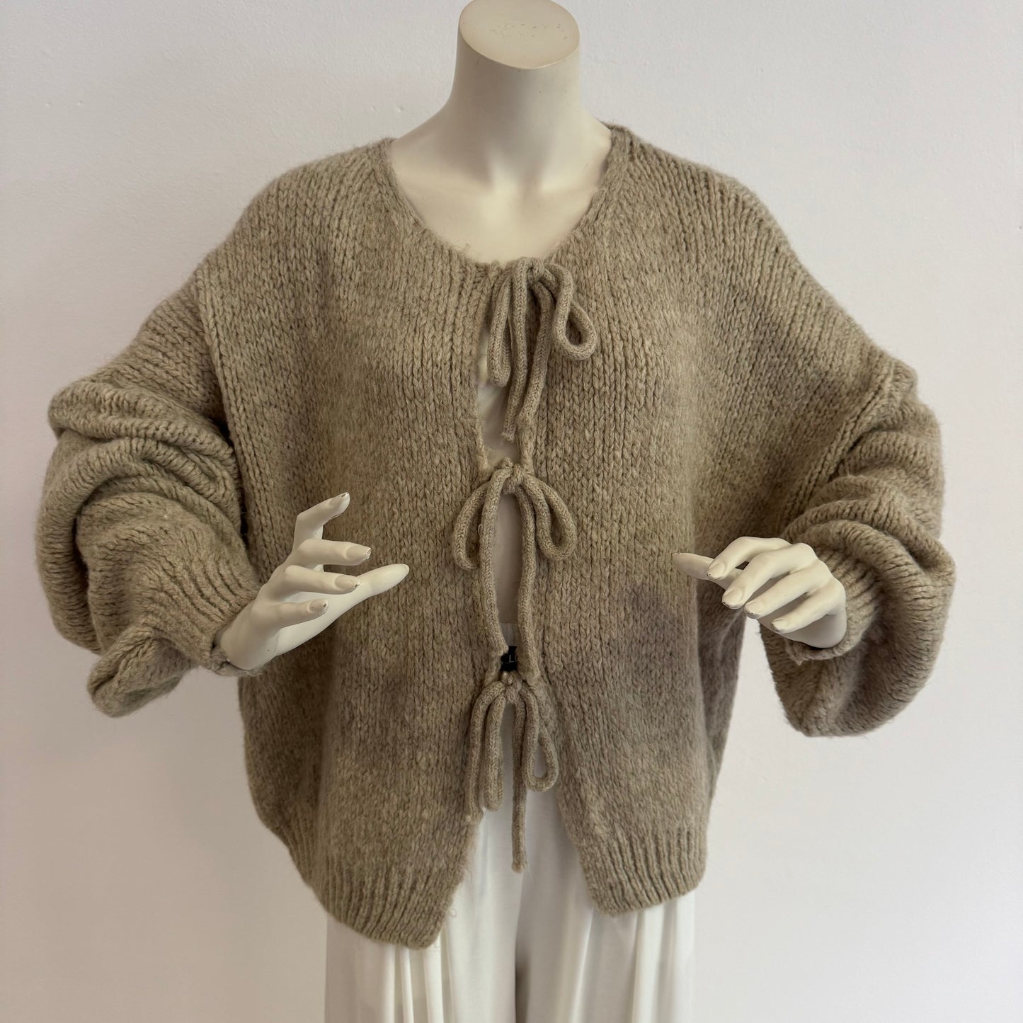 Strickjacke mit Schleifen in 6 Farben