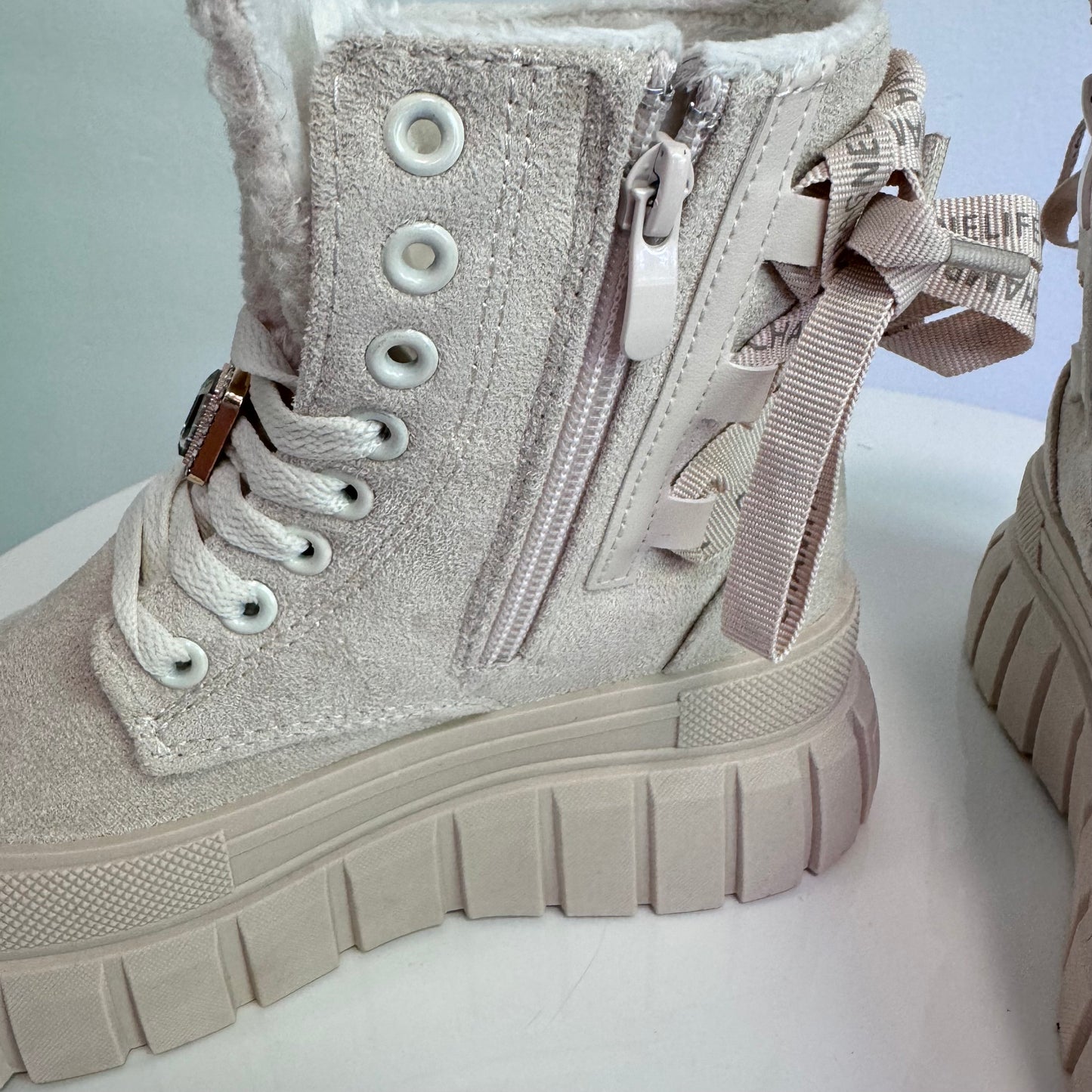 Beige Sneaker-Stiefeletten