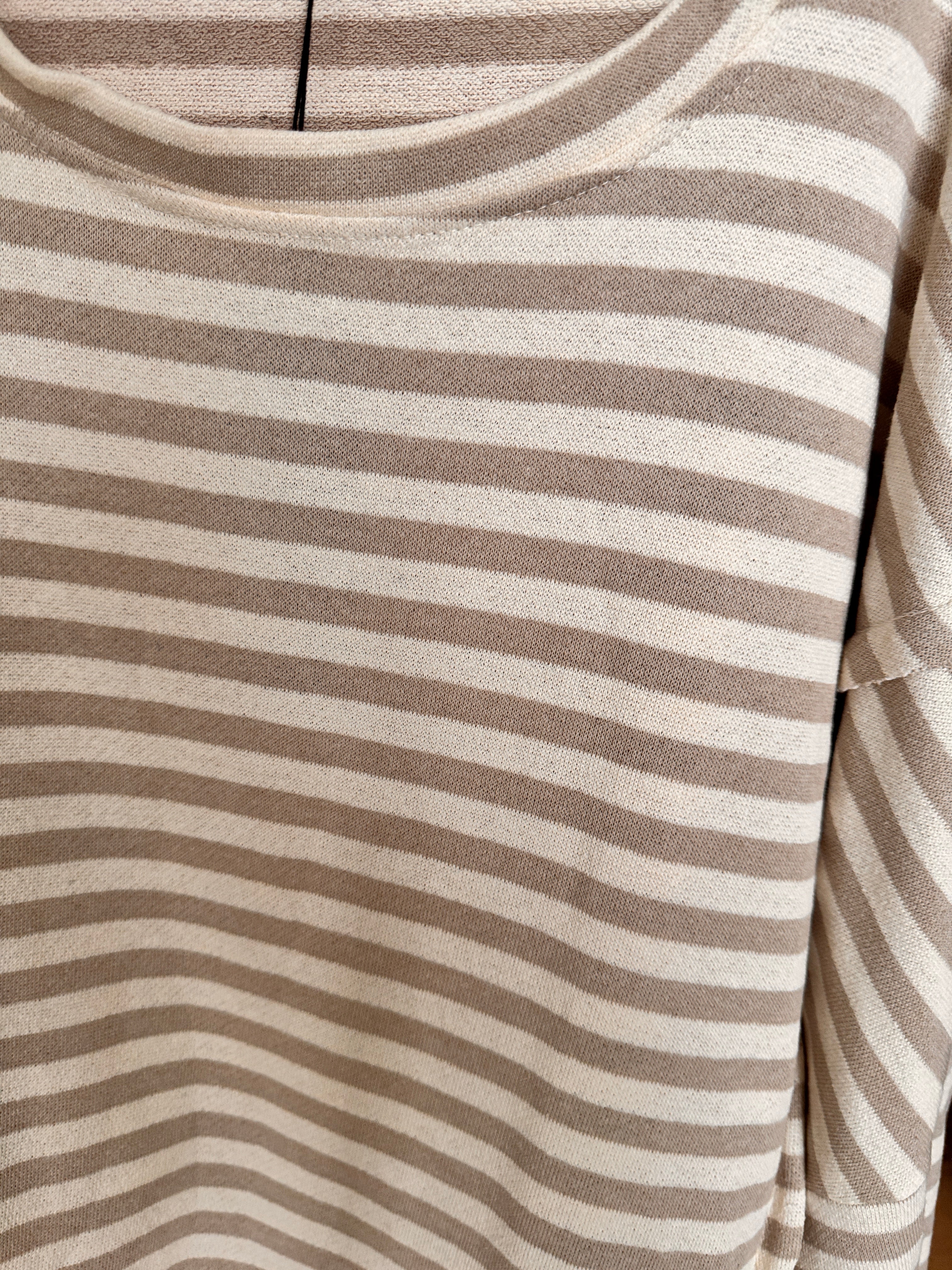 Gestreifter Baumwollpullover in Wollweiß-Beige 🤍