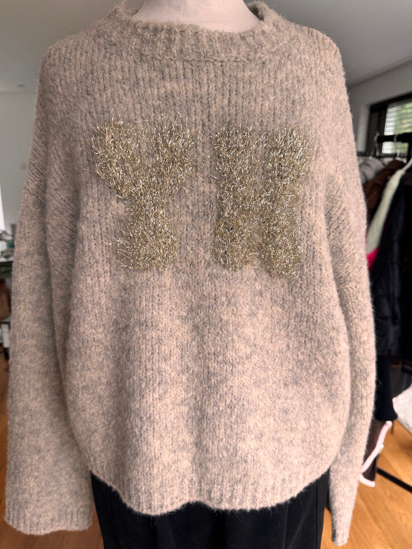 Yippie Hippie Pullover