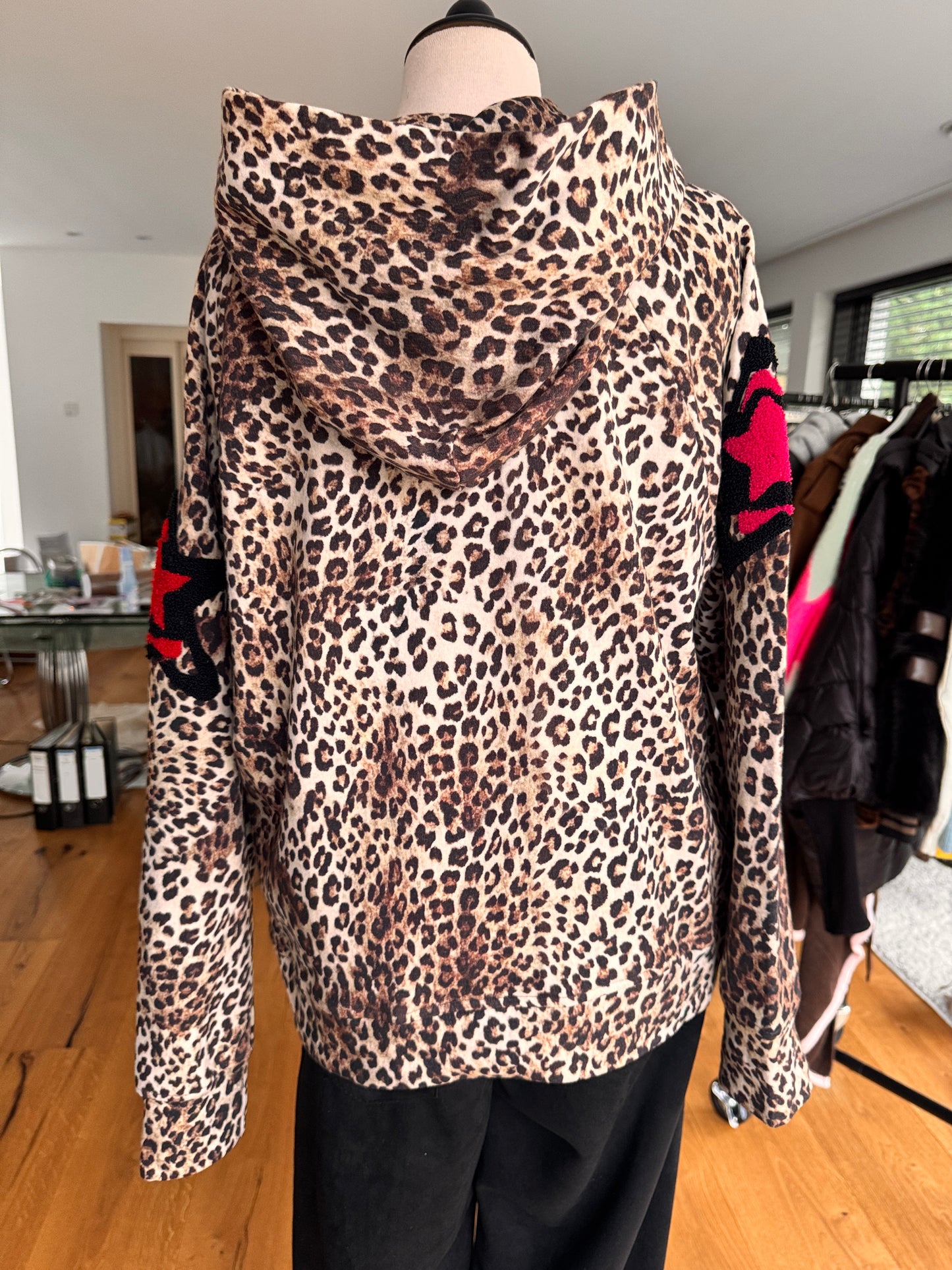 Yippie Hippie Pullover - I Am Who I Am