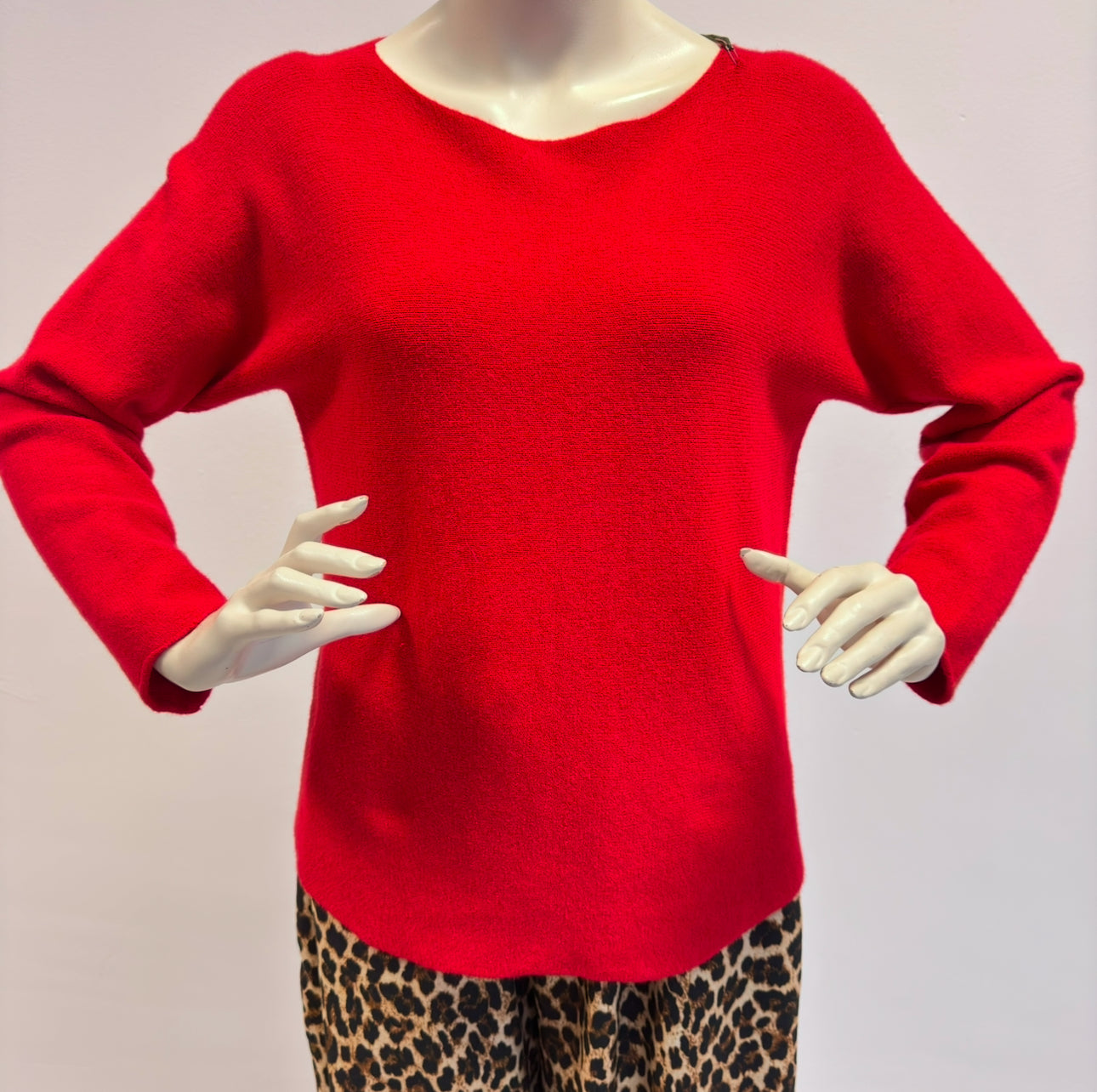 Leuchtender Rundhals-Pullover in lebhaftem Rot