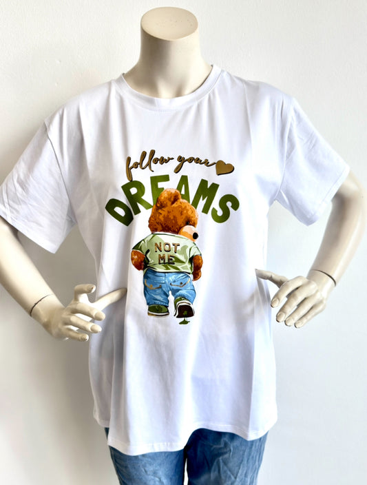 Weißes T-Shirt "Dreamy Bear Grün" – Trau dich, anders zu sein!