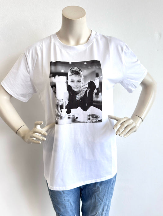 Weißes T-Shirt "Classic Star" – Zeitlose Eleganz
